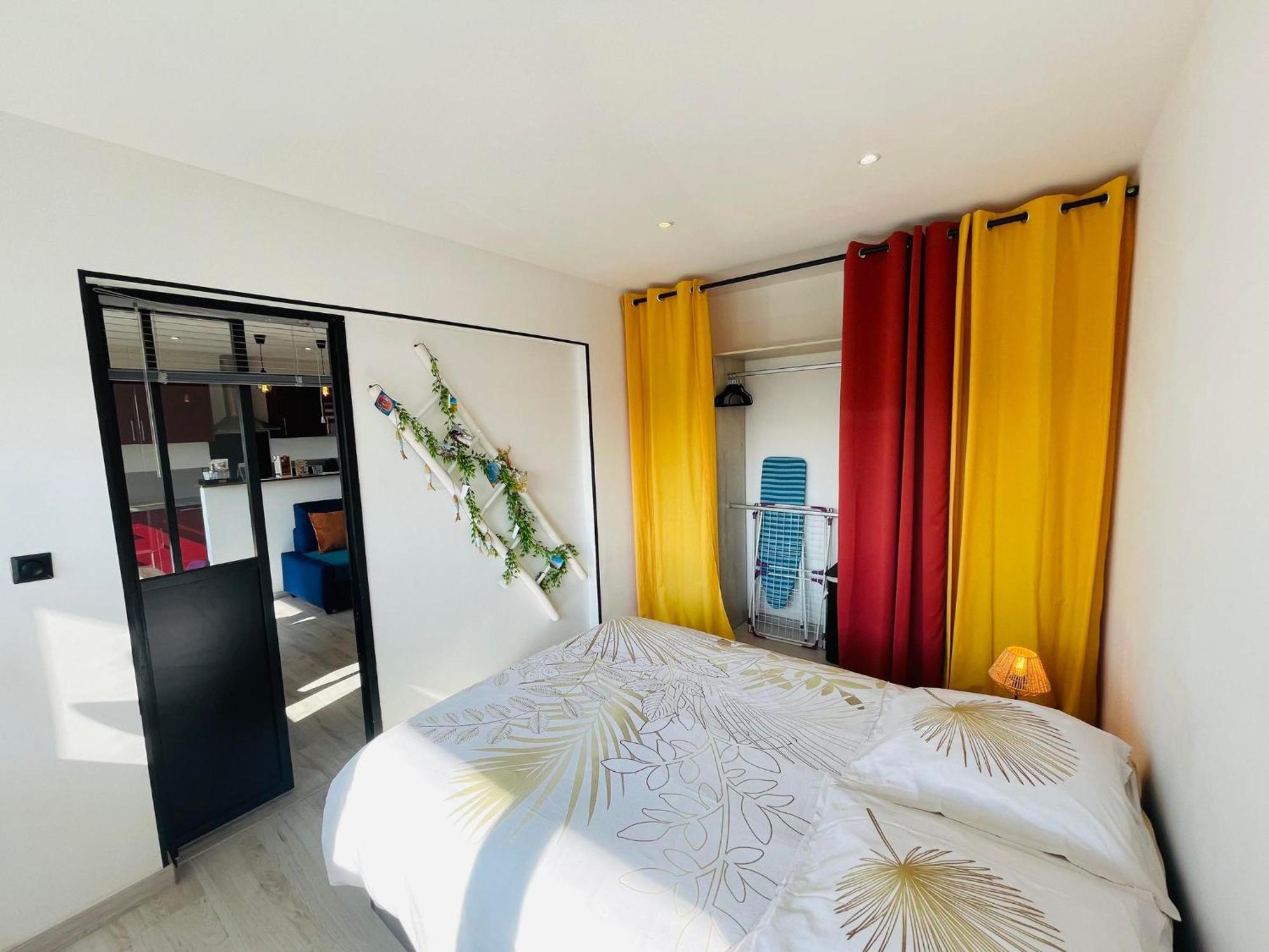 La Brise Marine Apartment Calais Bagian luar foto